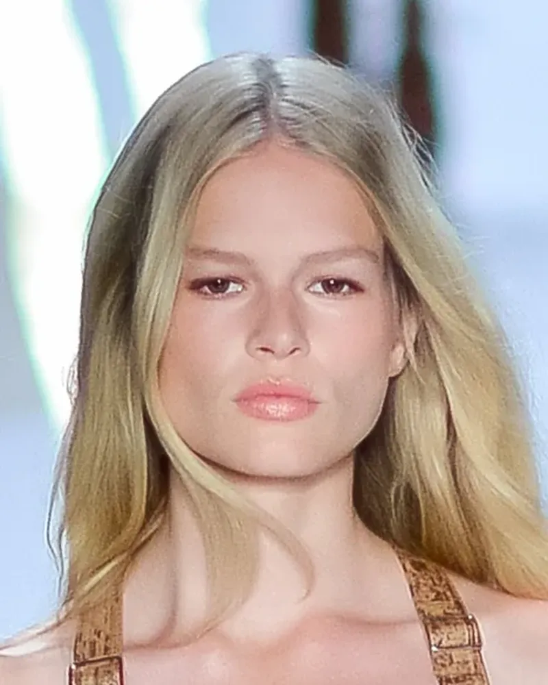 Anna Ewers