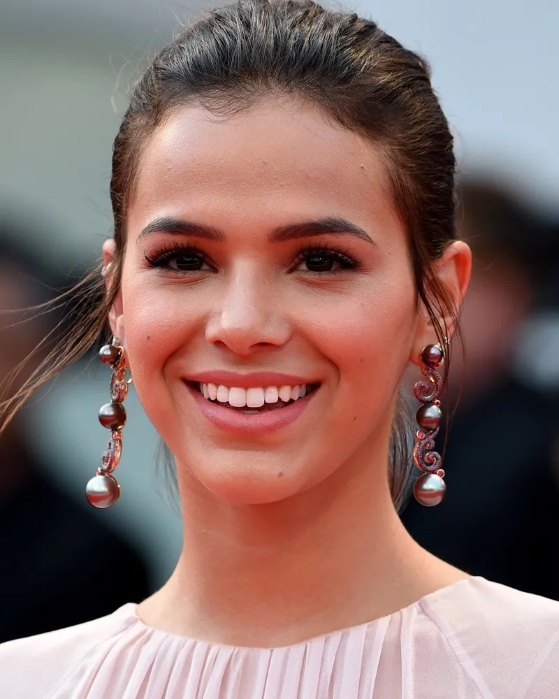 Bruna Marquezine