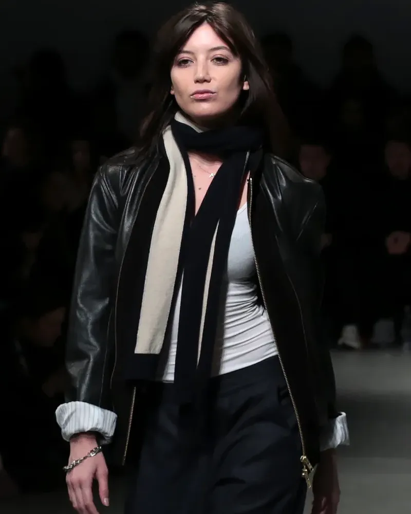 Daisy Lowe