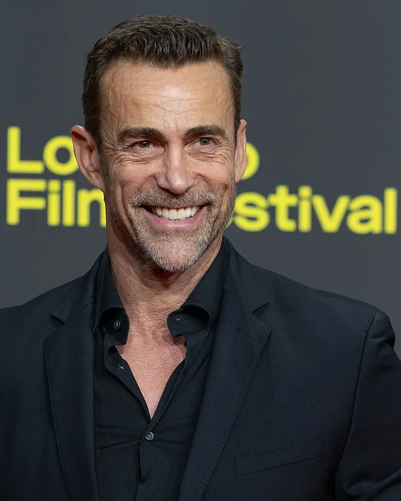 Daniel Bernhardt