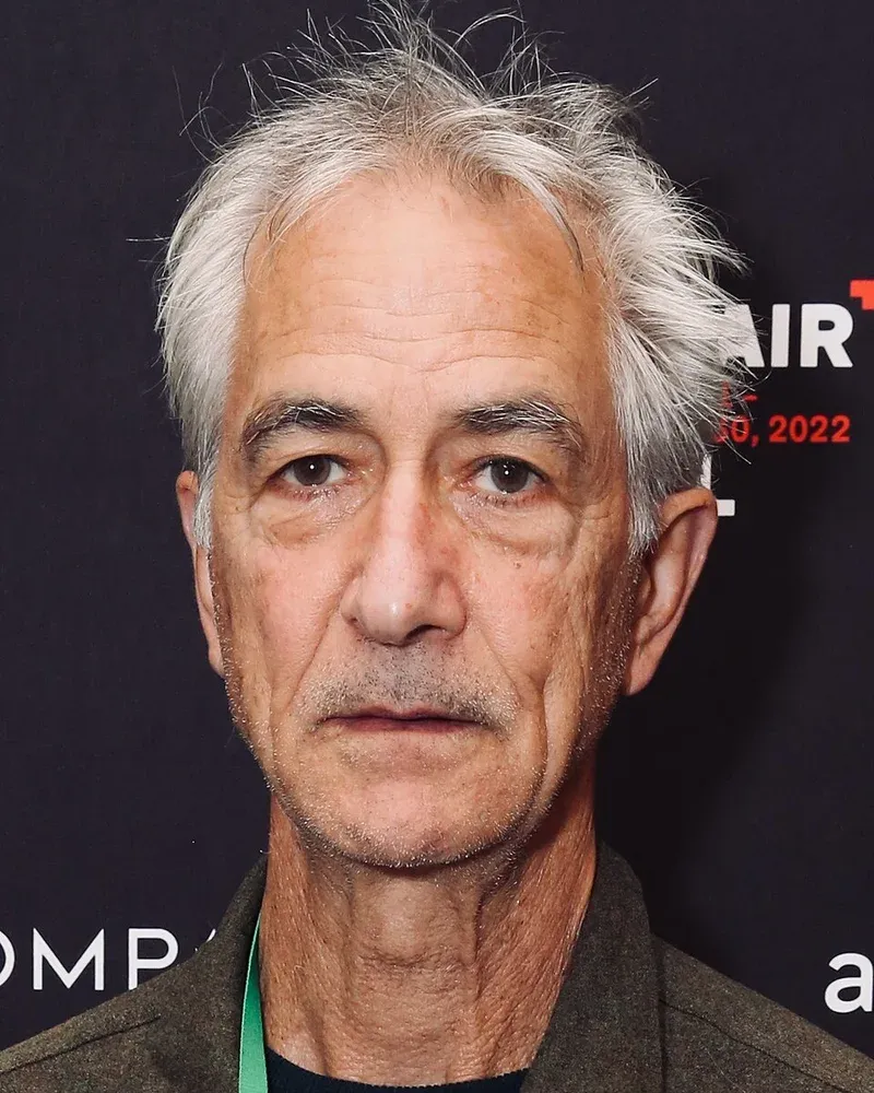 David Strathairn