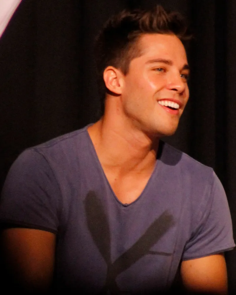 Dean Geyer