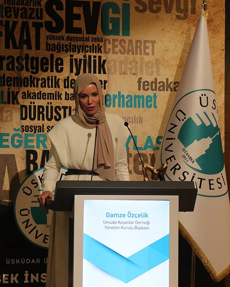 Gamze Özçelik
