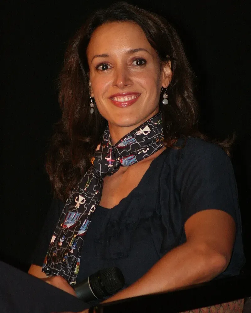 Jennifer Beals