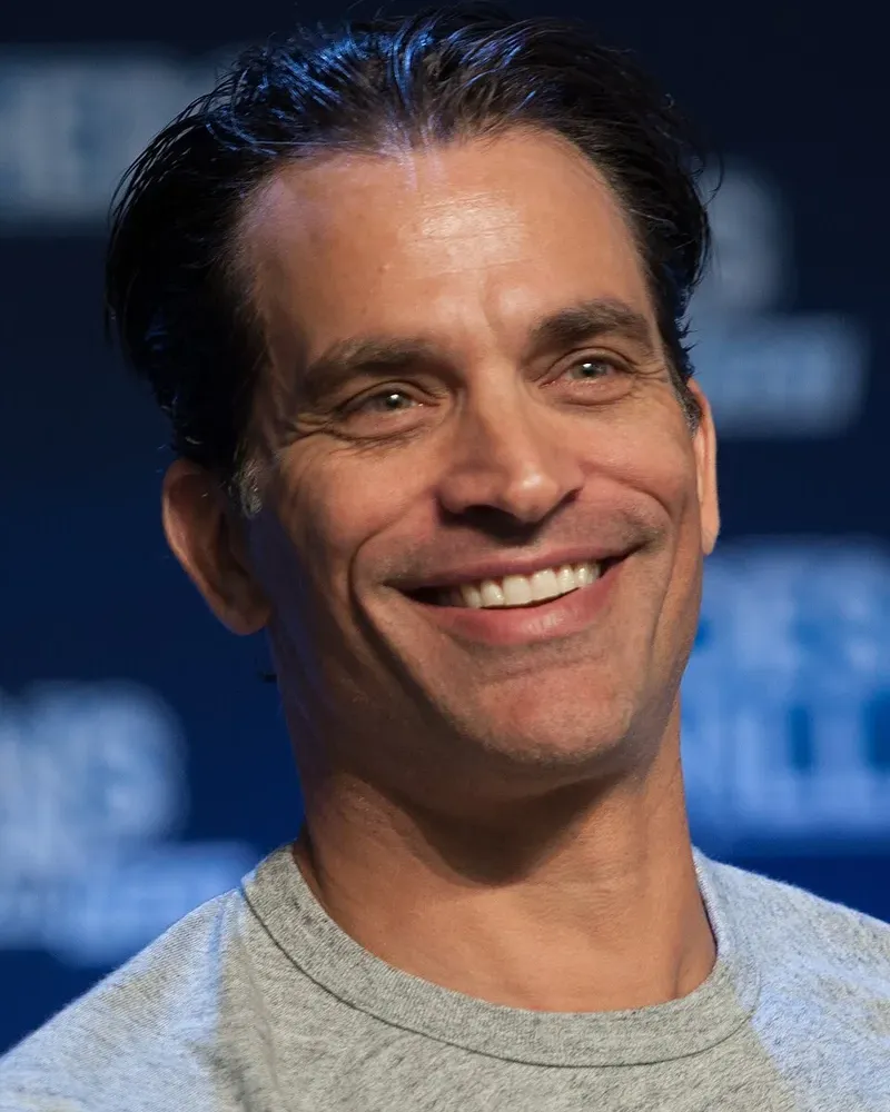 Johnathon Schaech