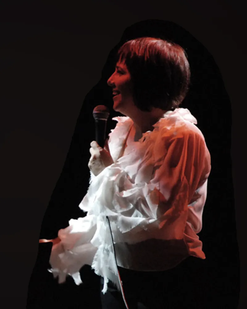 Laura Canoura