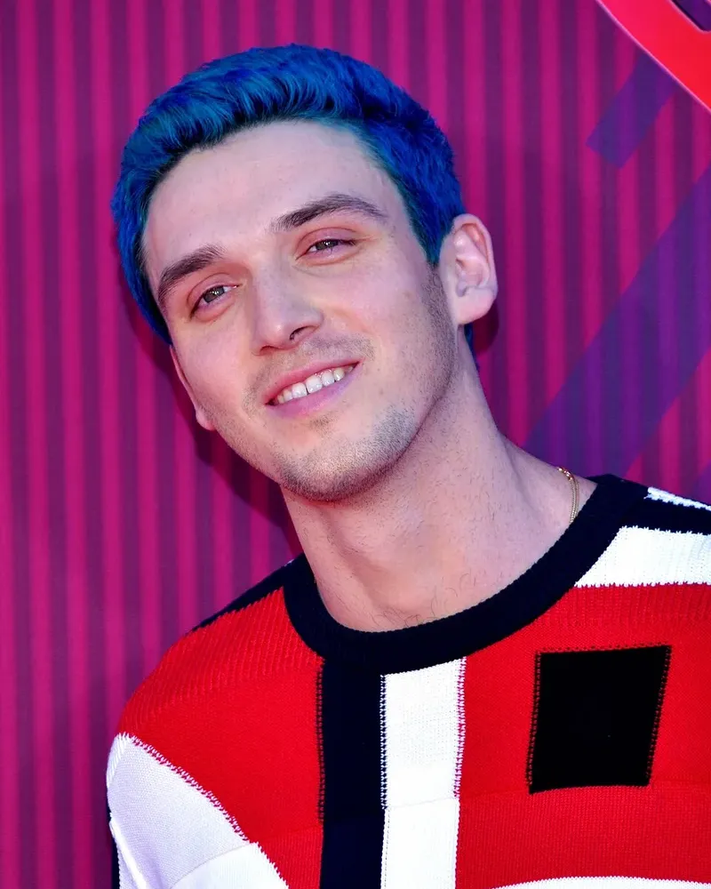Lauv