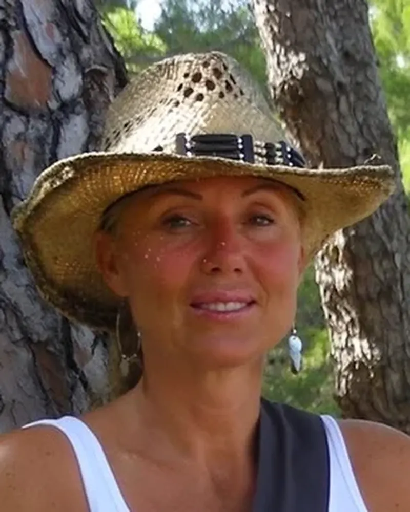 Lepa Brena