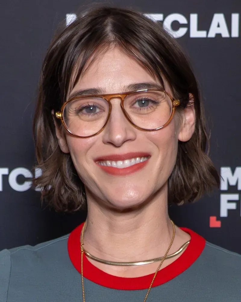 Lizzy Caplan