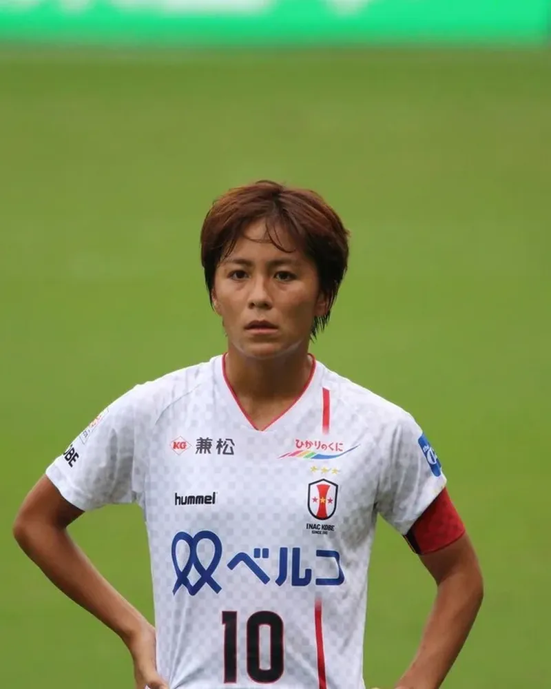 Mana Iwabuchi