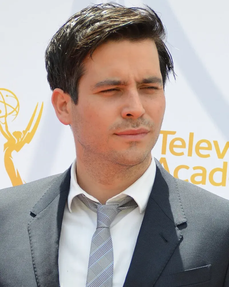 Robert James-Collier