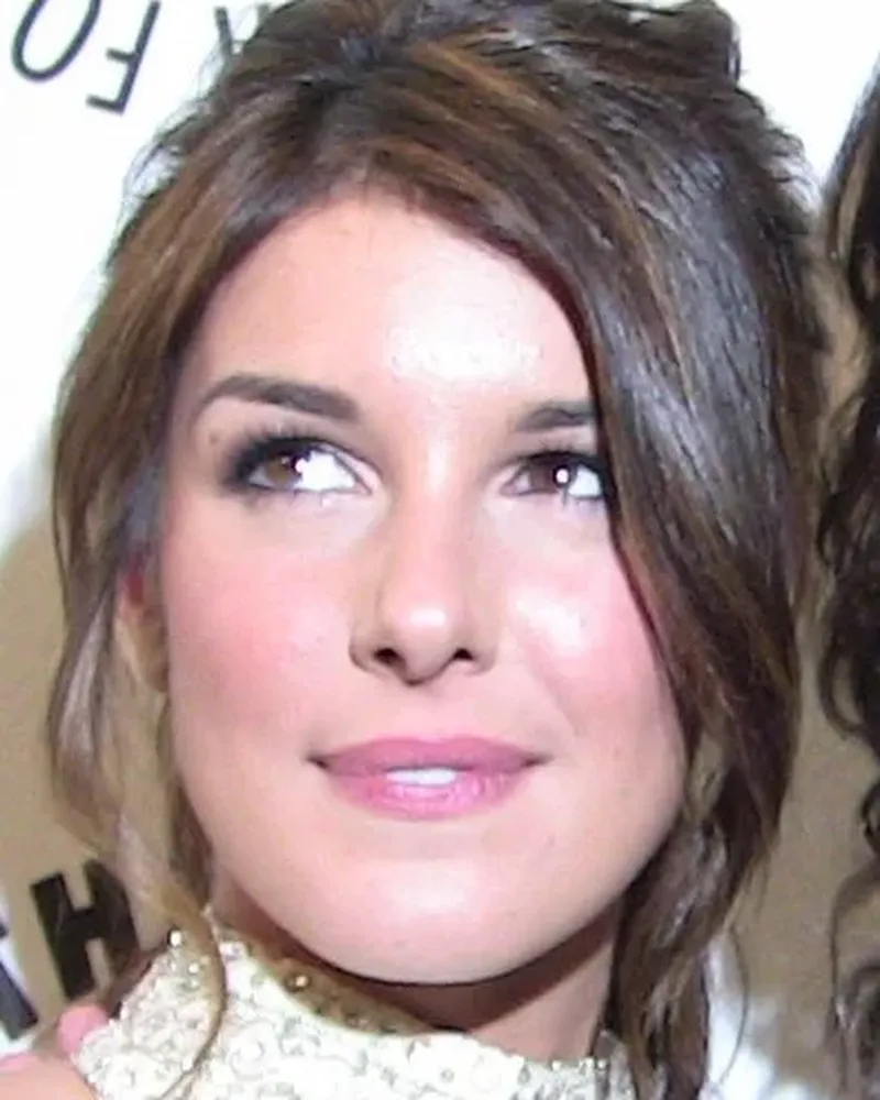 Shenae Grimes