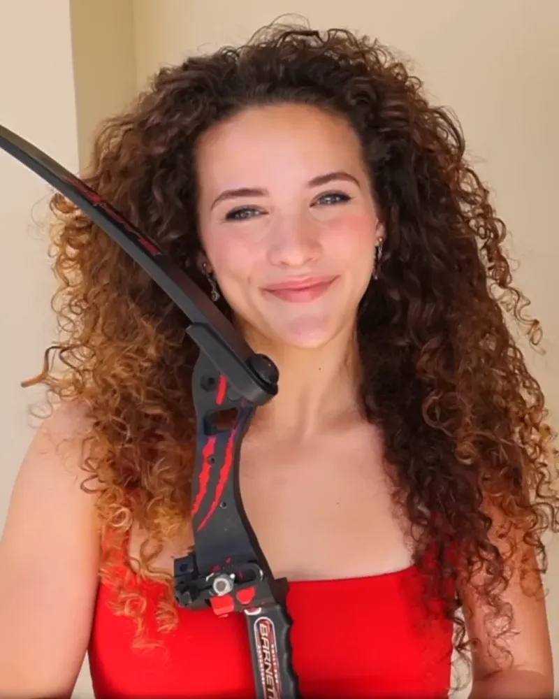 Sofie Dossi