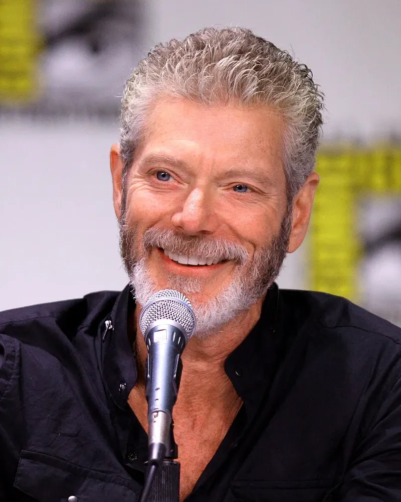 Stephen Lang