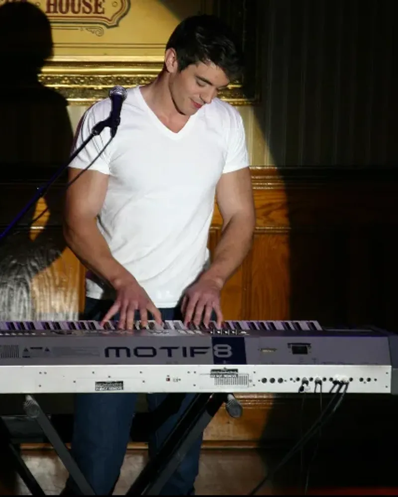 Steve Grand