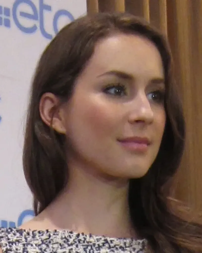 Troian Bellisario