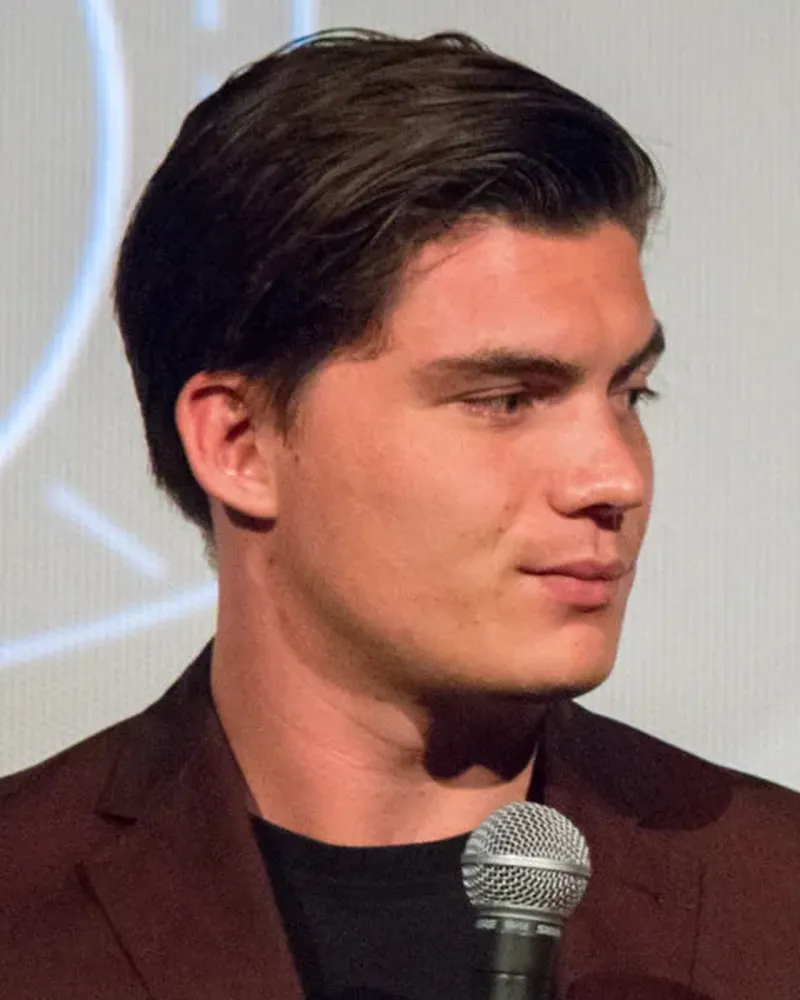 Zane Holtz